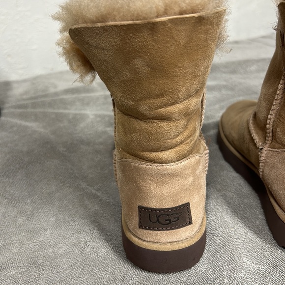 Uggs Womens size 6 camel - Picture 11 of 11